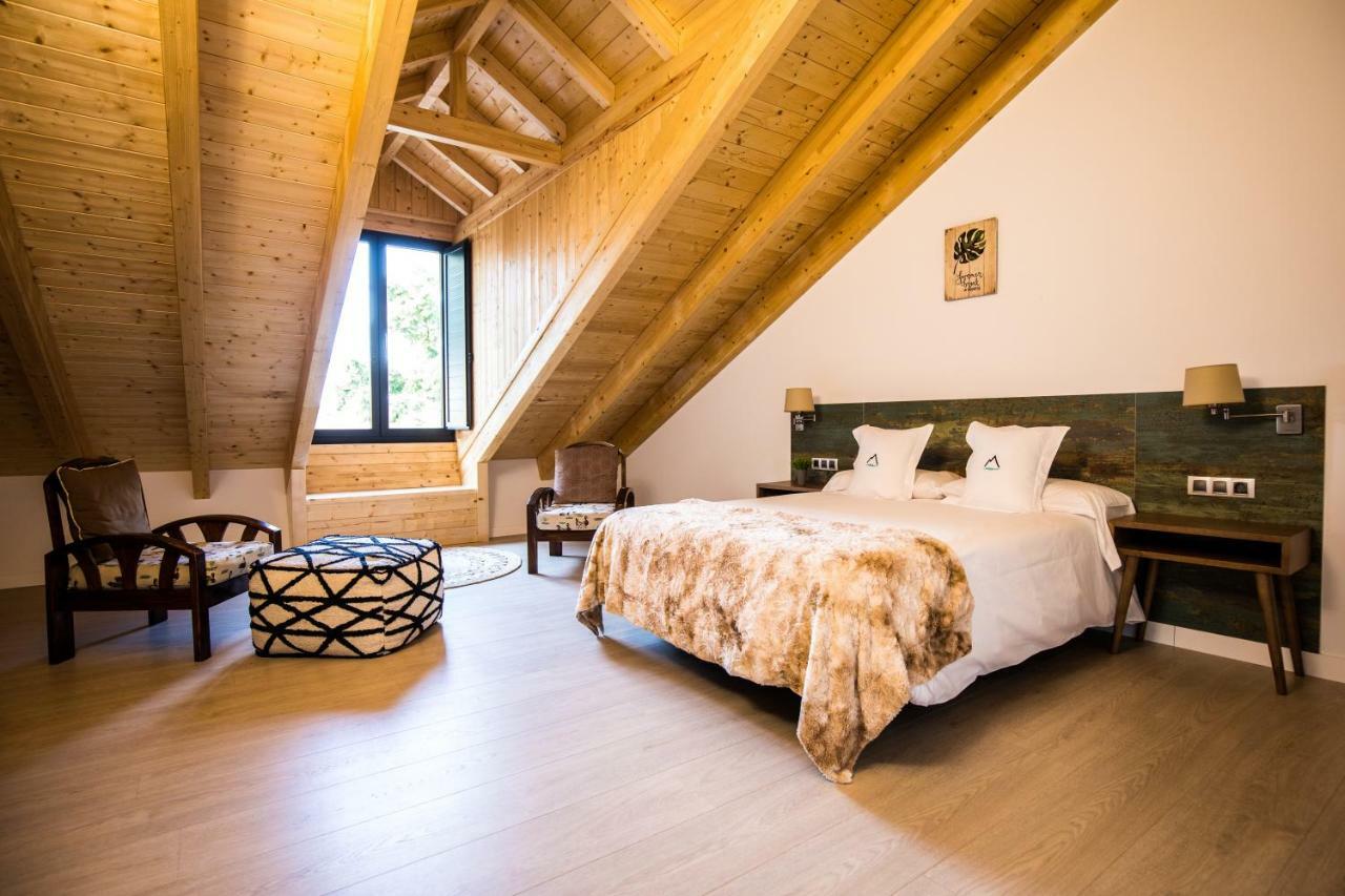 The Rock Suites & Spa Congosto Luaran gambar