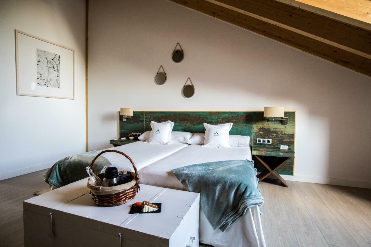 The Rock Suites & Spa Congosto Luaran gambar